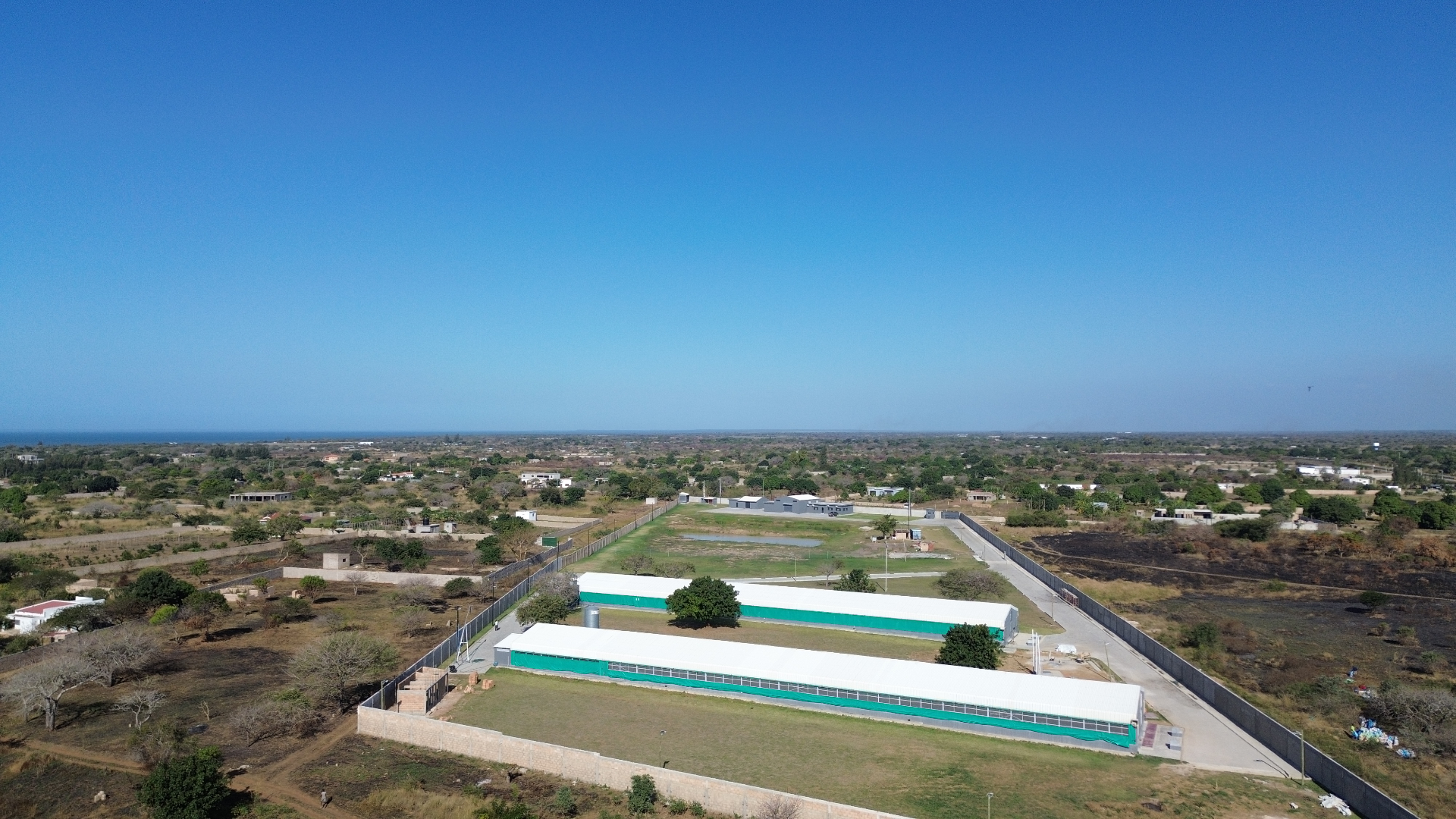 Vista aérea das instalações da Matella Ovos em Katembe